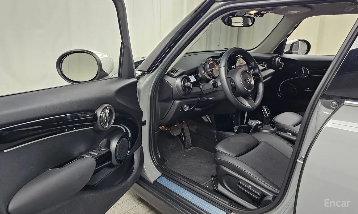 Фото 10 - Mini Cooper