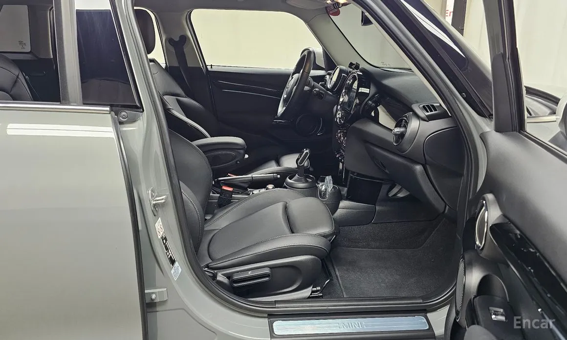 Фото 11 - Mini Cooper
