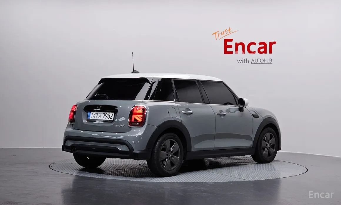 Фото 2 - Mini Cooper