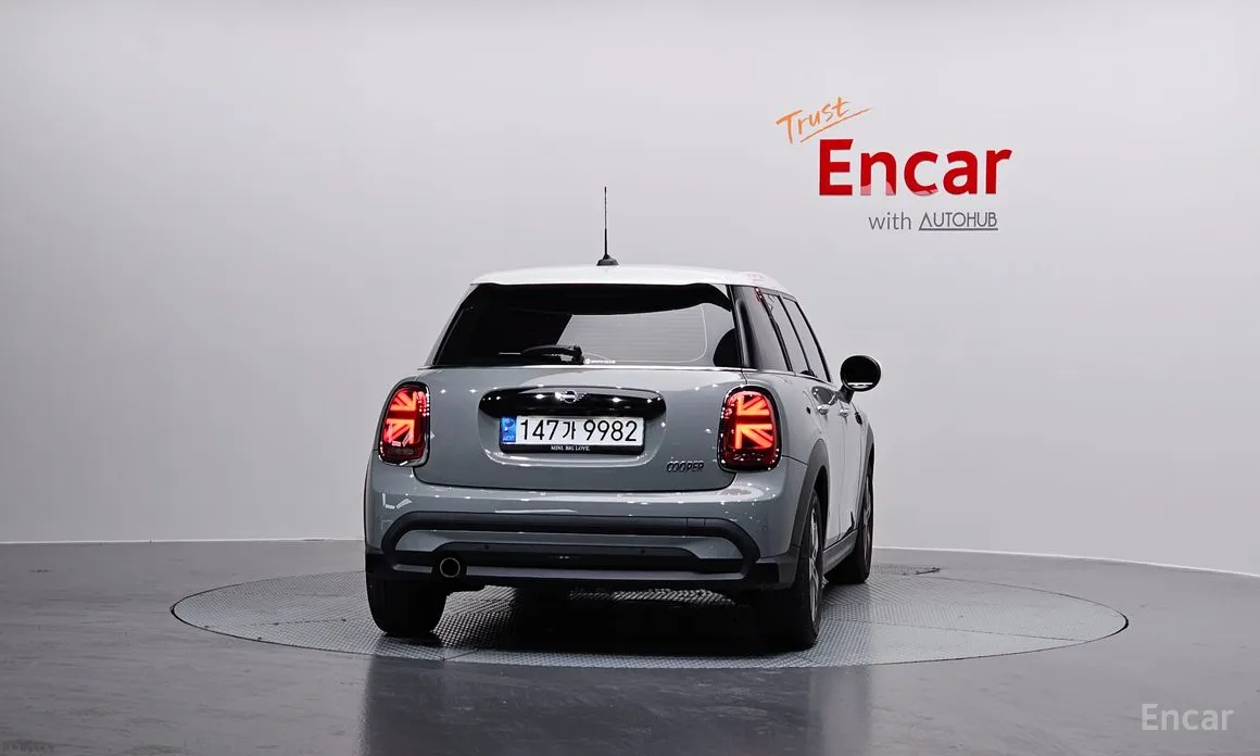 Фото 4 - Mini Cooper