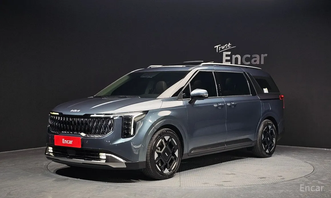 Фото 1 - Kia Carnival