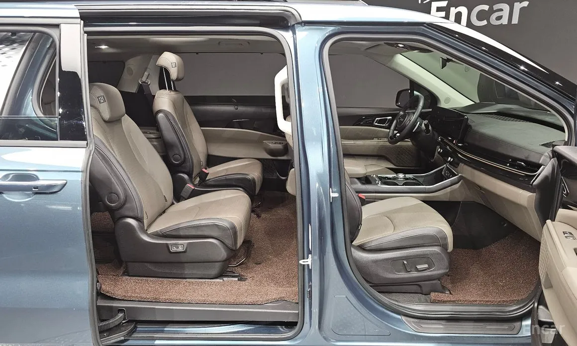 Фото 11 - Kia Carnival