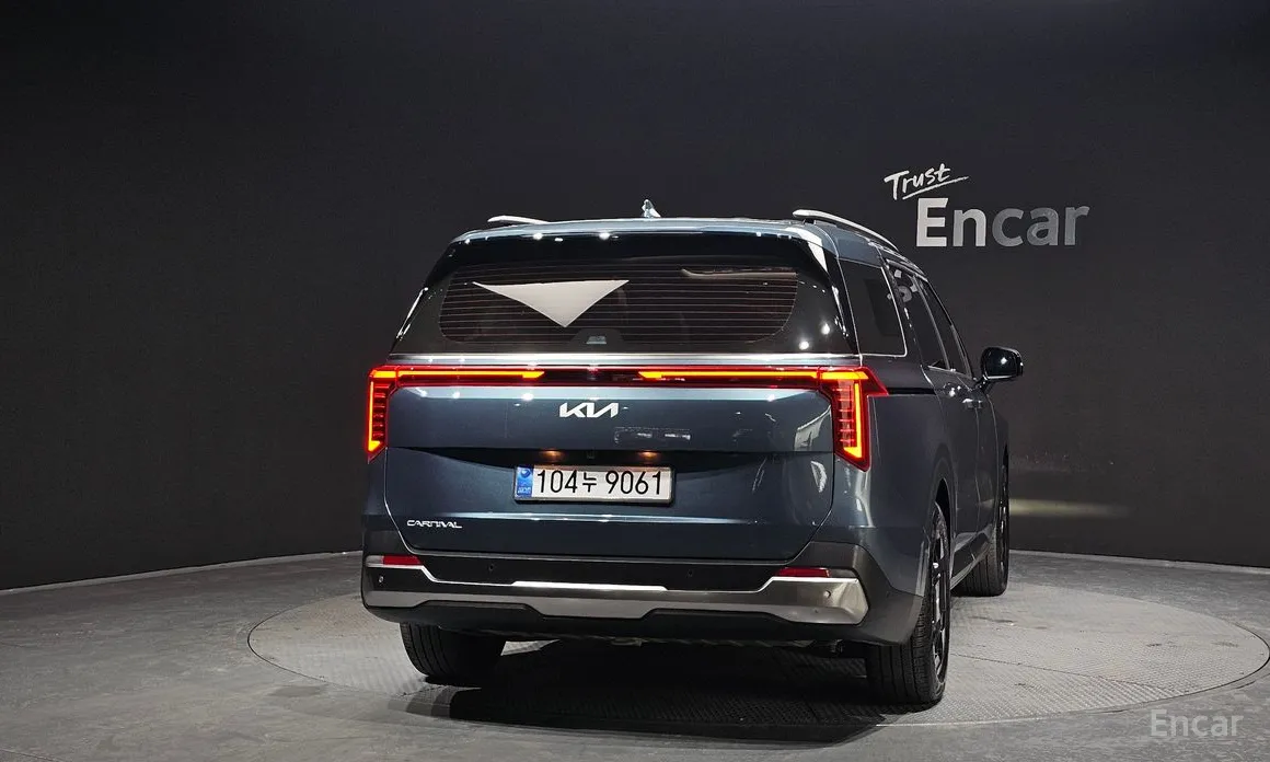 Фото 4 - Kia Carnival