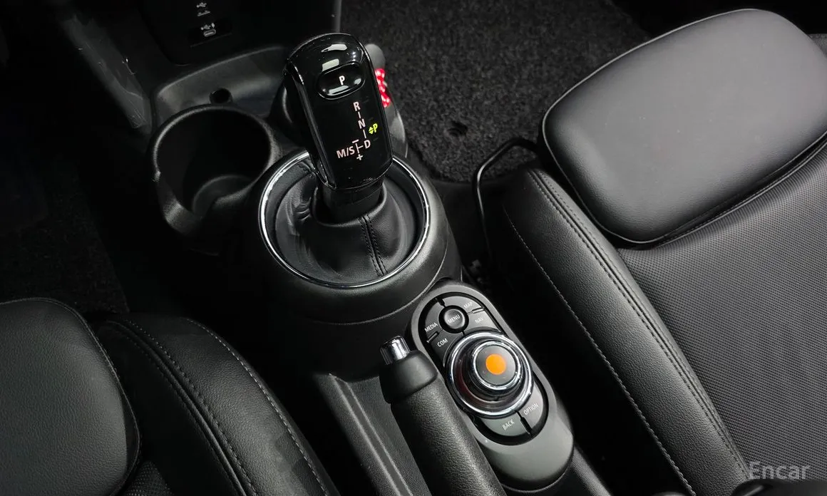 Фото 9 - Mini Cooper