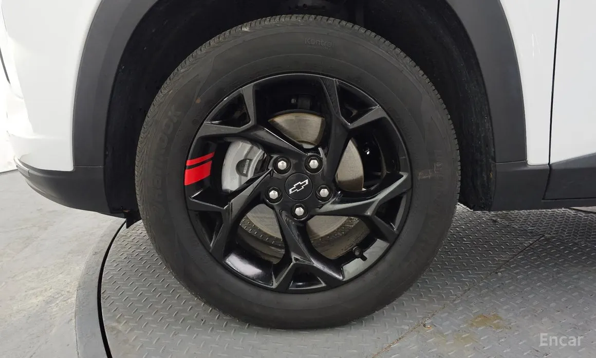 Photo 5 - Chevrolet Trax