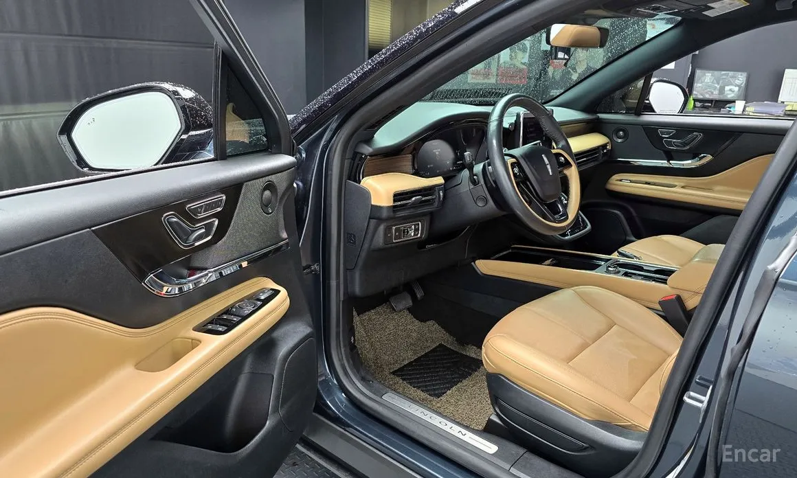 Фото 11 - Lincoln Corsair