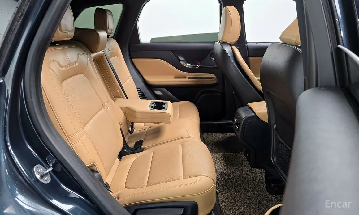 Фото 12 - Lincoln Corsair