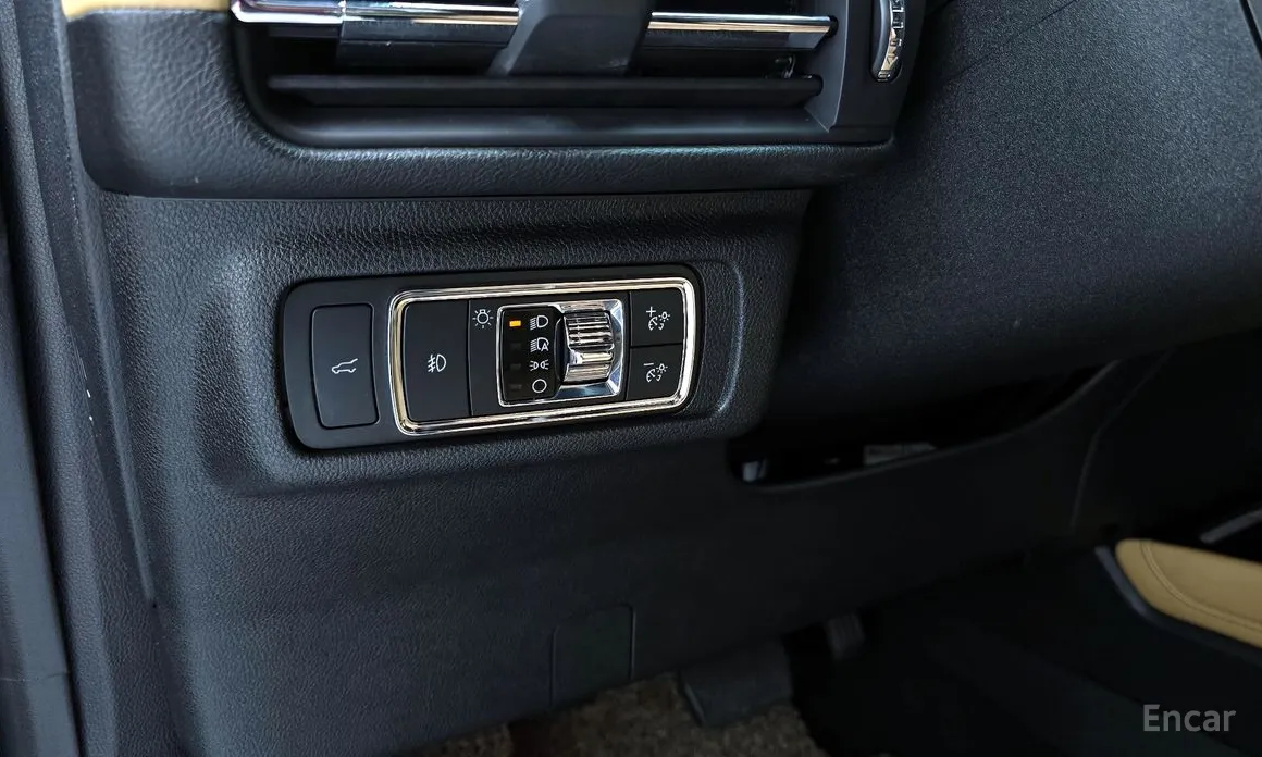 Фото 17 - Lincoln Corsair