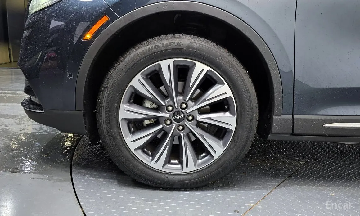 Фото 5 - Lincoln Corsair