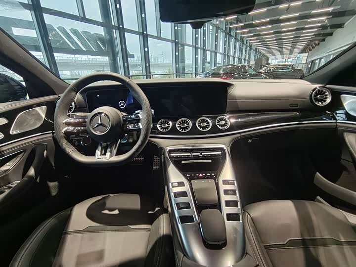 Фото 9 - Mercedes-Benz AMG GT