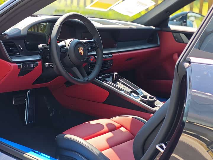 Фото 12 - Porsche 911