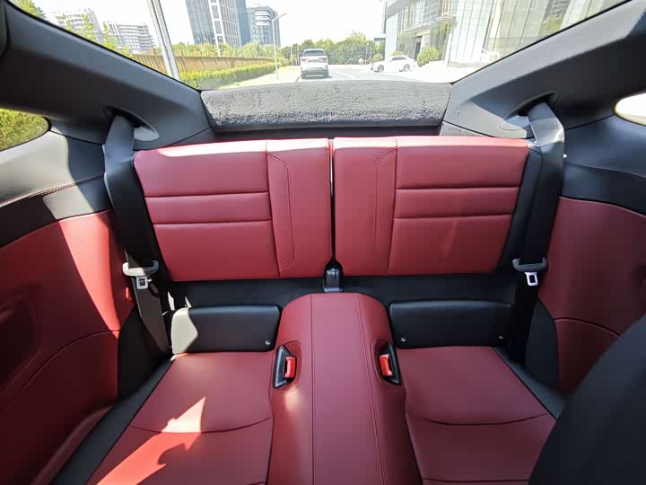 Фото 24 - Porsche 911