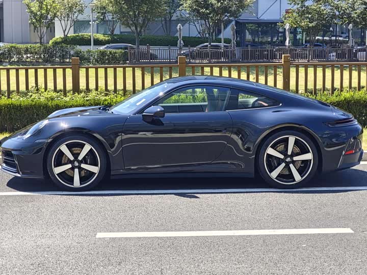 Фото 4 - Porsche 911