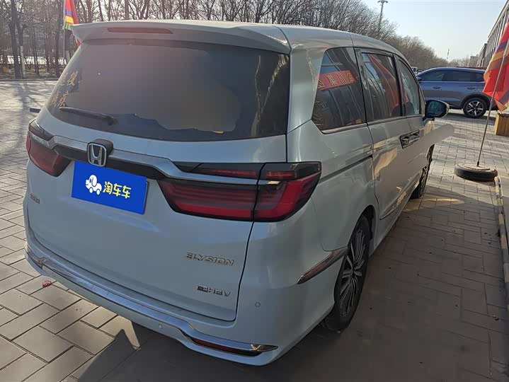 Фото 3 - Honda Elysion