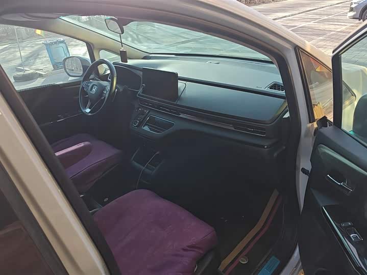 Фото 8 - Honda Elysion