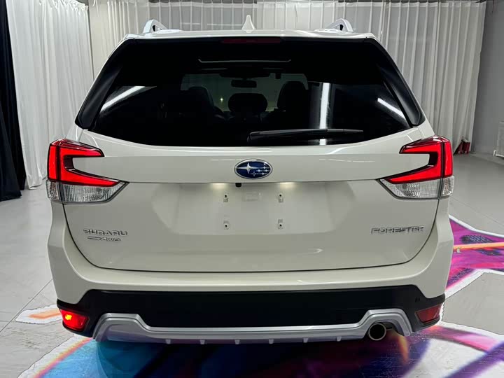 Photo 5 - Subaru Forester