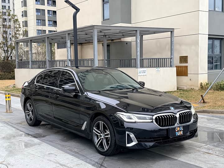 Фото 3 - BMW 5 Series