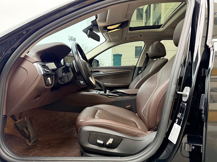 Фото 4 - BMW 5 Series