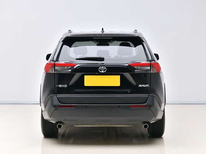 Фото 5 - Toyota RAV4