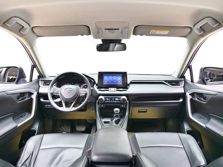 Фото 7 - Toyota RAV4