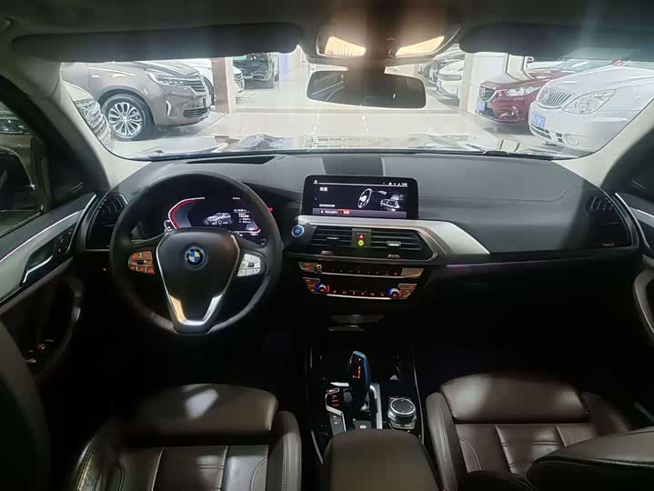 Фото 5 - BMW iX3
