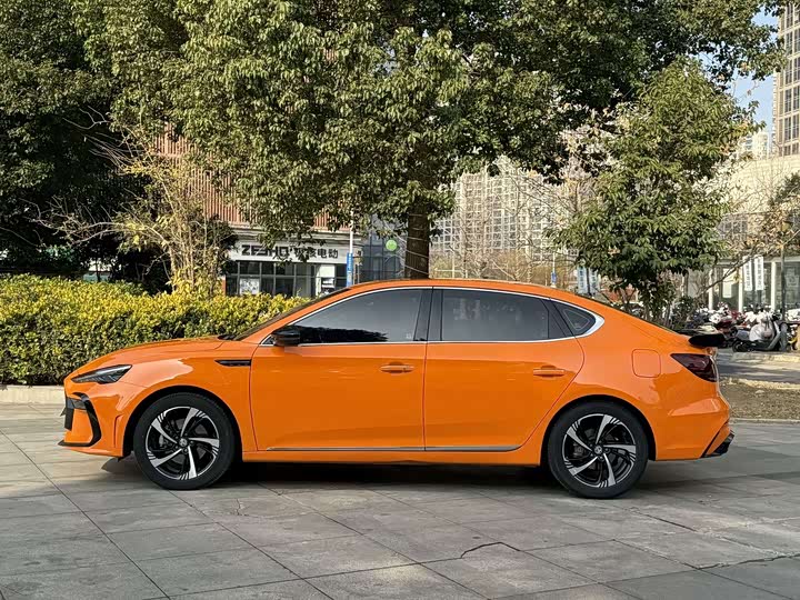 Фото 2 - MG Motor 6