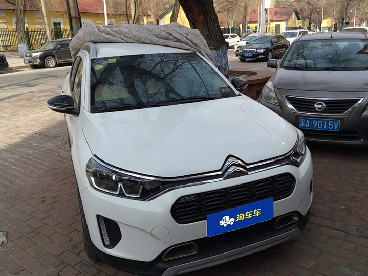 Фото 2 - Citroen C3-XR