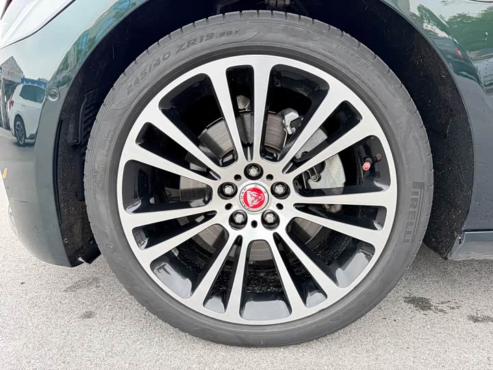 Фото 5 - Jaguar XF L