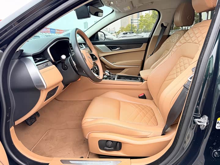 Фото 6 - Jaguar XF L