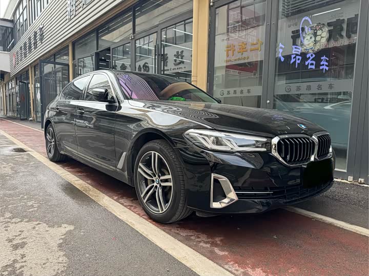 Фото 3 - BMW 5 Series