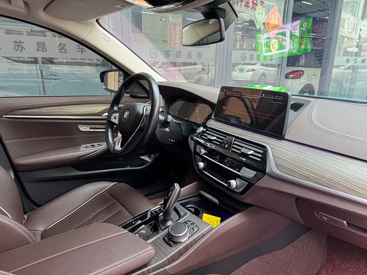 Фото 5 - BMW 5 Series