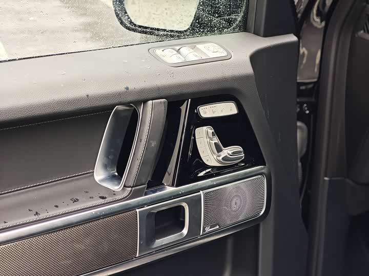 Фото 16 - Mercedes-Benz G-Class