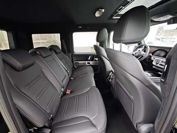 Фото 21 - Mercedes-Benz G-Class