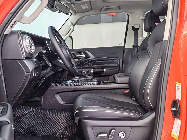 Фото 6 - Tank 300