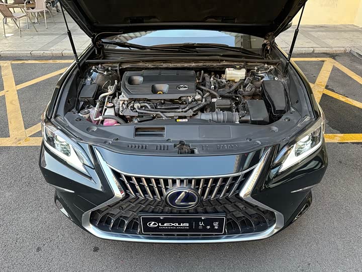 Фото 4 - Lexus ES