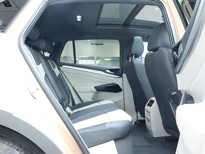 Фото 9 - Volkswagen ID.4 Crozz