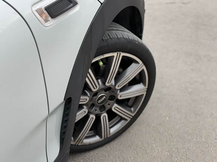 Фото 4 - Mini Clubman