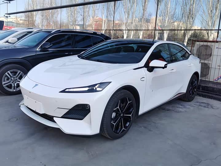 Фото 1 - Changan Deepal SL03