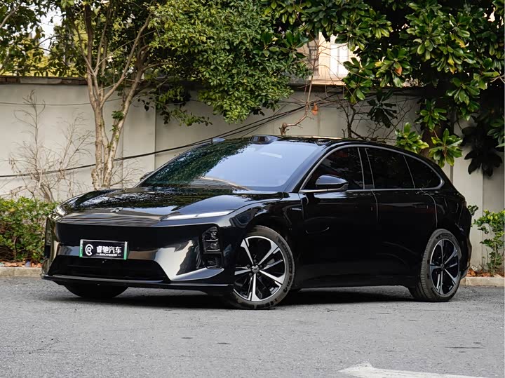 Фото 1 - Nio ET5T