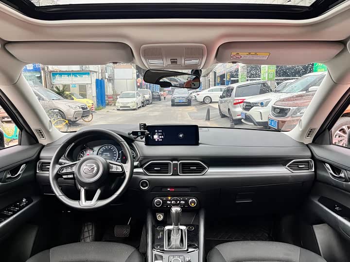 Фото 8 - Mazda CX-5