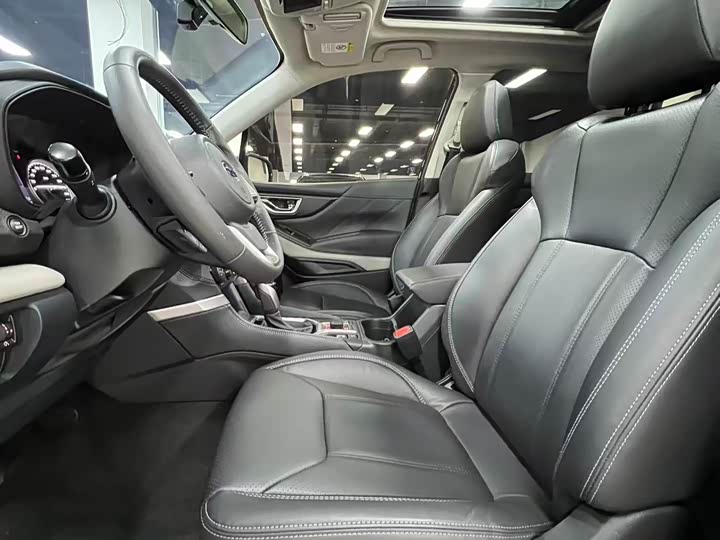 Фото 8 - Subaru Forester