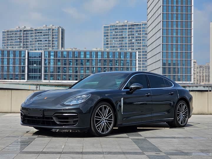 Фото 1 - Porsche Panamera