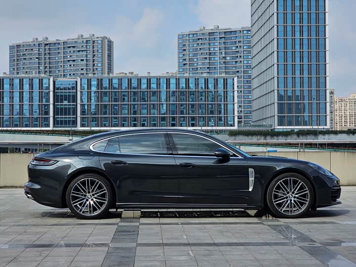 Фото 4 - Porsche Panamera