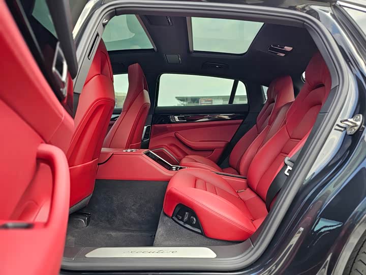 Фото 8 - Porsche Panamera