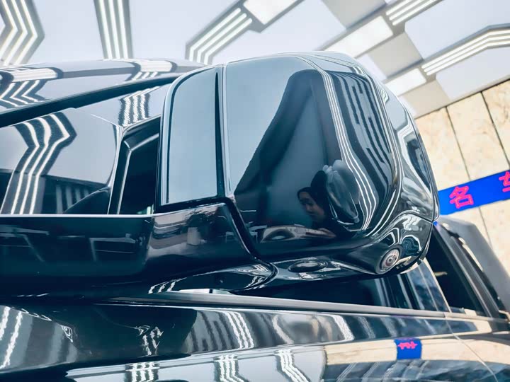 Фото 6 - Land Rover Defender