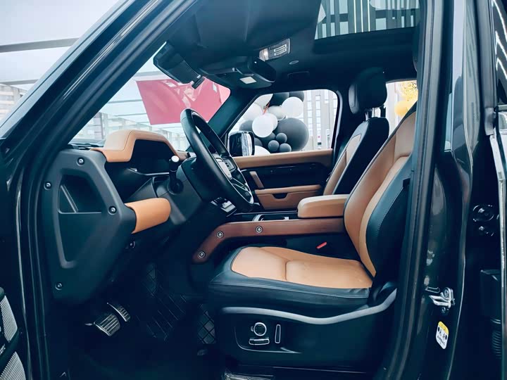 Фото 9 - Land Rover Defender