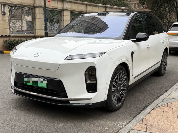 Фото 1 - Nio ES8