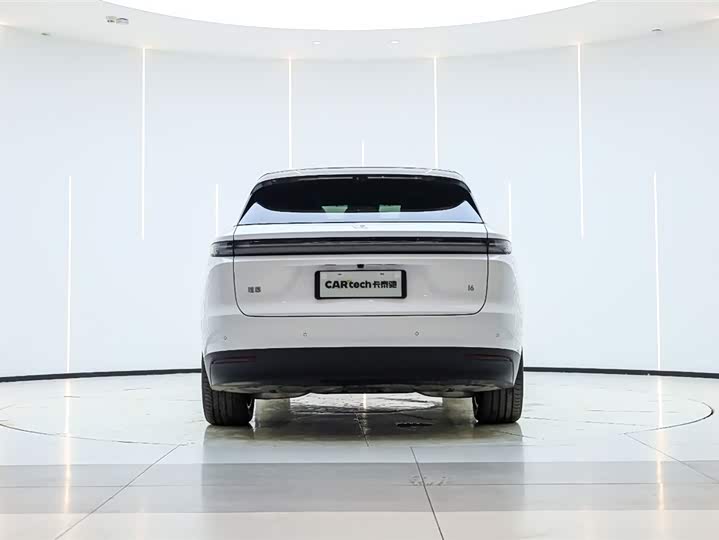 Фото 6 - LiXiang i6