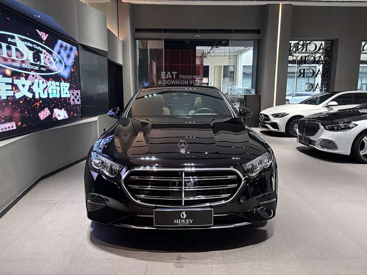 Photo 2 - Mercedes-Benz E-Class