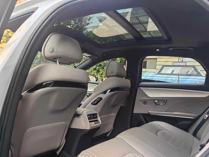 Фото 8 - BYD Han